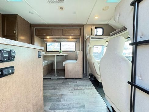 Used 2018 Ford E-450 and Econoline 450 Super Duty w/ Motorhome Prep Package RWD image 11
