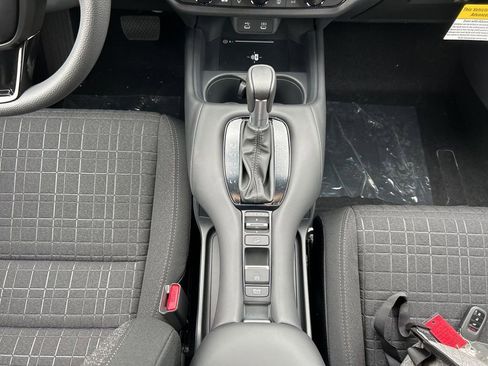 New 2026 Honda HR-V LX image 14