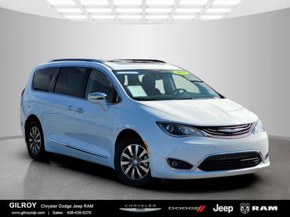 Used 2019 Chrysler Pacifica Limited w/ Advanced Safetytec Group