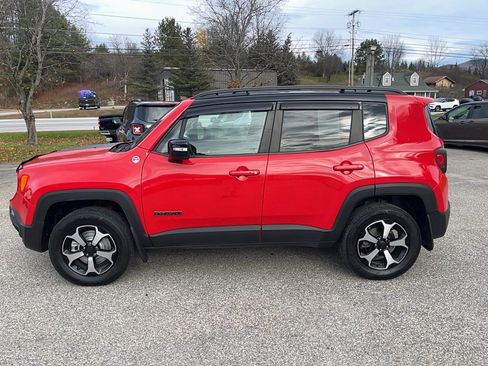 Certified 2022 Jeep Renegade Trailhawk w/ Trailer Tow Group image 9