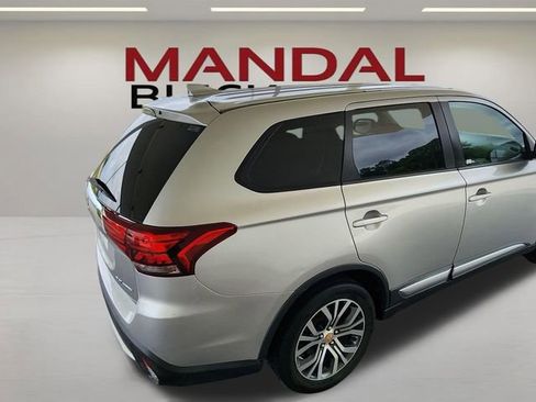 Used 2018 Mitsubishi Outlander ES FWD image 25