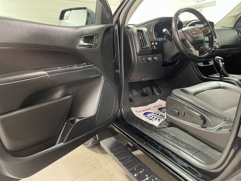 Used 2022 GMC Canyon AT4 image 10