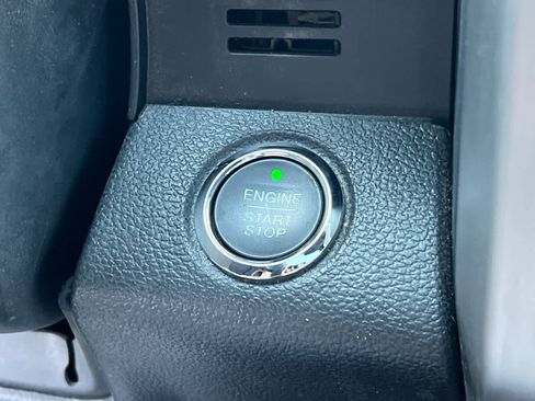 Used 2017 Ford F150 Platinum w/ Equipment Group 701A Luxury image 23