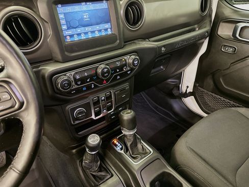 Used 2023 Jeep Wrangler Unlimited w/ Cold Weather Group AWD/4WD image 25