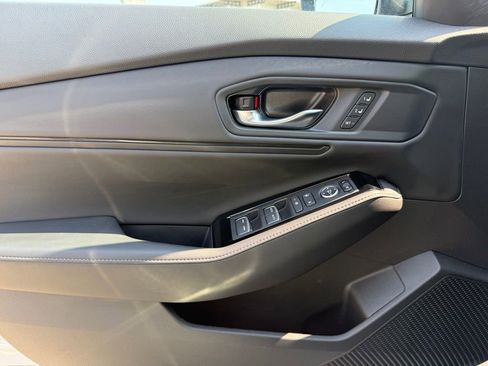 Used 2024 Honda Accord Touring image 8