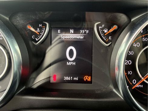 Used 2022 Jeep Wrangler Sport AWD/4WD image 18