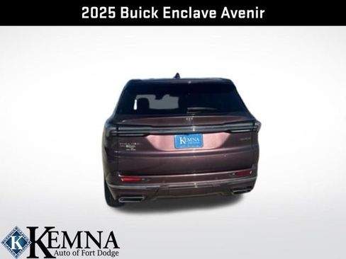 Used 2025 Buick Enclave Avenir w/ Trailering Package, 5000 lbs. image 10