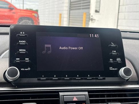 Used 2018 Honda Accord LX image 11