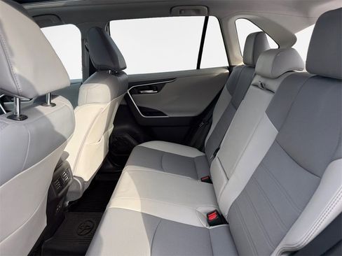 Used 2023 Toyota RAV4 Limited image 24