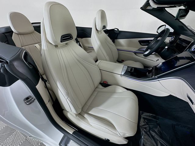 Used 2025 Mercedes-Benz CLE 300 4MATIC Cabriolet image 26