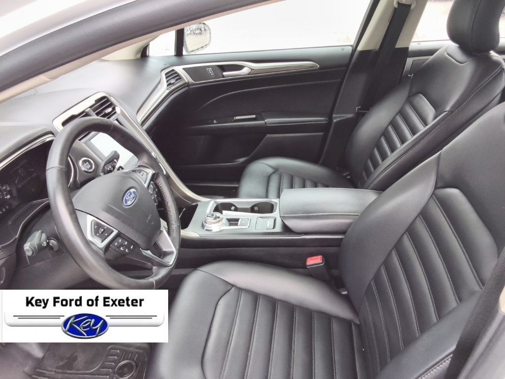 Used 2019 Ford Fusion SEL FWD image 27