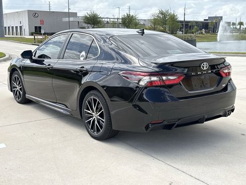 Used 2022 Toyota Camry SE w/ Convenience Package image 10