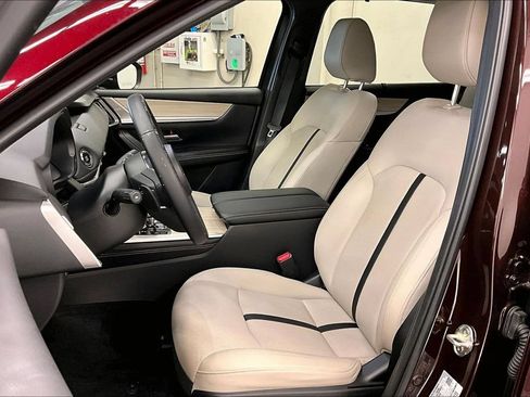Used 2024 MAZDA CX-90 3.3 Turbo w/ Premium Package AWD/4WD image 21