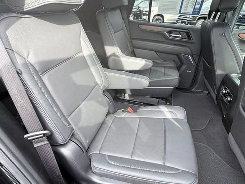 Used 2025 GMC Yukon Denali RWD image 22