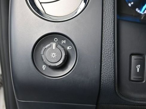 Used 2015 Ford Expedition XL image 29