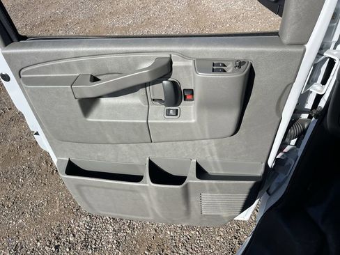 New 2025 GMC Savana 3500 LS RWD image 22