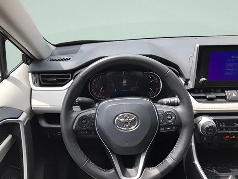 Certified 2024 Toyota RAV4 XLE w/ Convenience Package AWD/4WD image 15