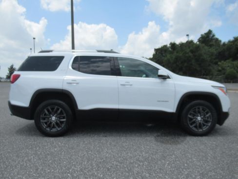 Used 2019 GMC Acadia SLT FWD image 2