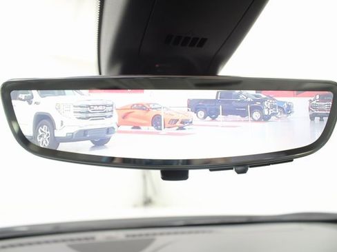 Used 2022 Buick Enclave Essence w/ Experience Buick Package image 3