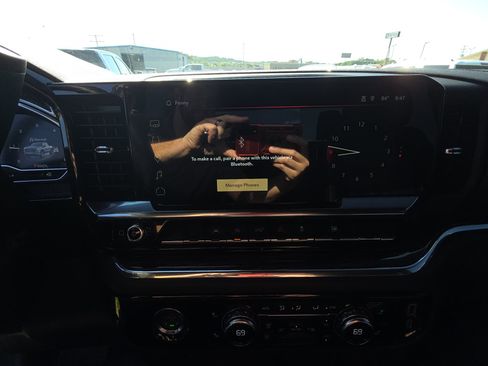 Used 2024 GMC Sierra 1500 Elevation AWD/4WD image 12