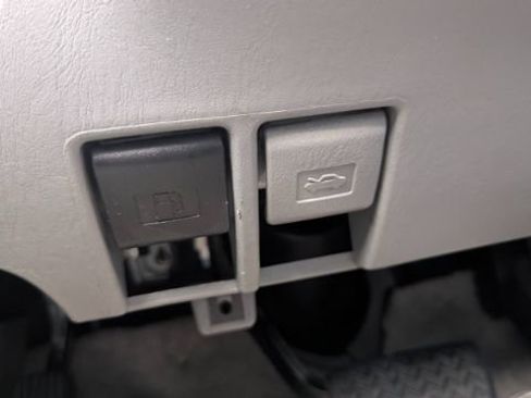 Used 2004 Toyota 4Runner Limited image 33