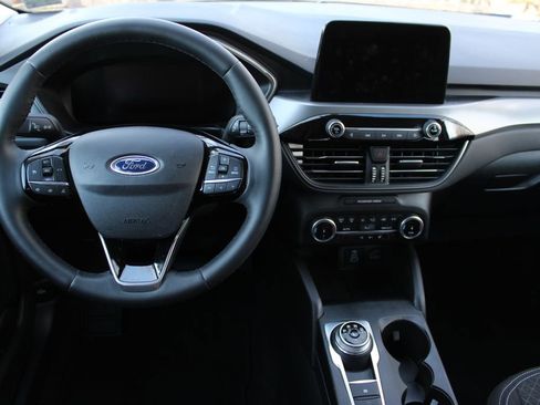 Used 2024 Ford Escape Active image 11