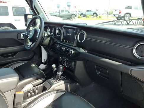 Used 2023 Jeep Wrangler Unlimited Sahara AWD/4WD image 21