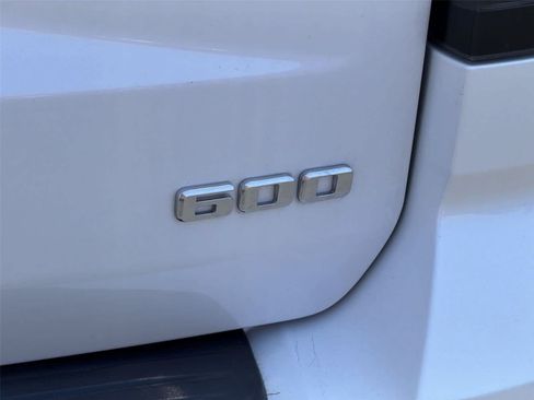 Used 2025 Cadillac Escalade ESV Premium Luxury AWD/4WD image 8