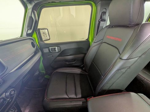 Used 2025 Jeep Wrangler Unlimited Rubicon image 30