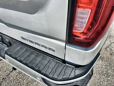 Used 2025 GMC Sierra 1500 Denali w/ Denali Reserve Package AWD/4WD image 5