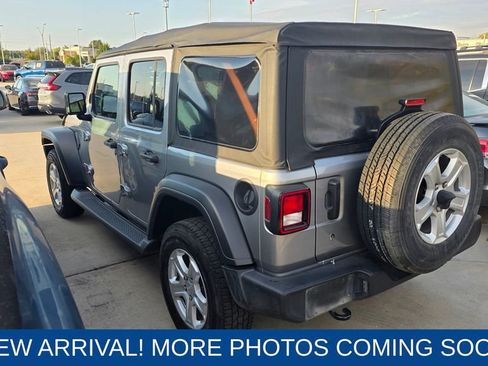 Used 2018 Jeep Wrangler Unlimited Sport S image 2
