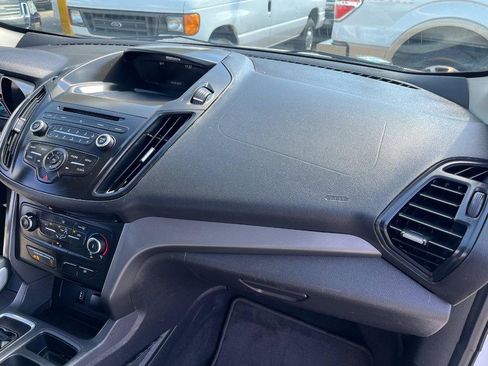 Used 2017 Ford Escape S image 10