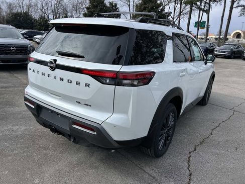 New 2026 Nissan Pathfinder SL w/ SL Premium Package AWD/4WD image 7