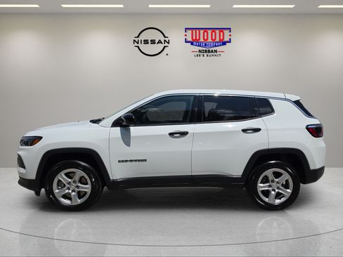 Used 2023 Jeep Compass Sport AWD/4WD image 5