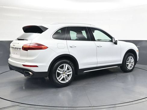 Used 2017 Porsche Cayenne Platinum Edition AWD/4WD image 4