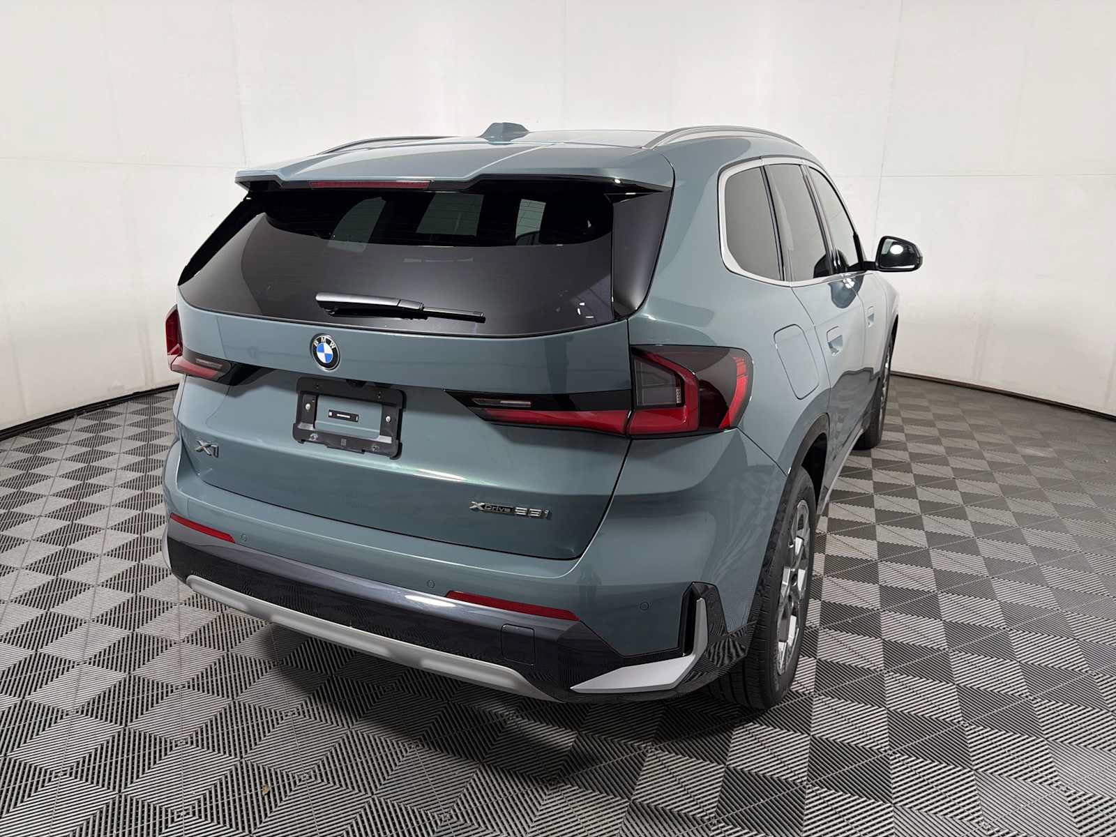 Used 2026 BMW X1 xDrive28i w/ Convenience Package AWD/4WD image 6
