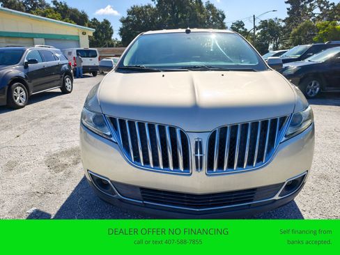 Used 2011 Lincoln MKX 2WD w/ Wood Pkg image 9