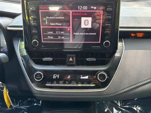 Used 2021 Toyota Corolla SE FWD image 12