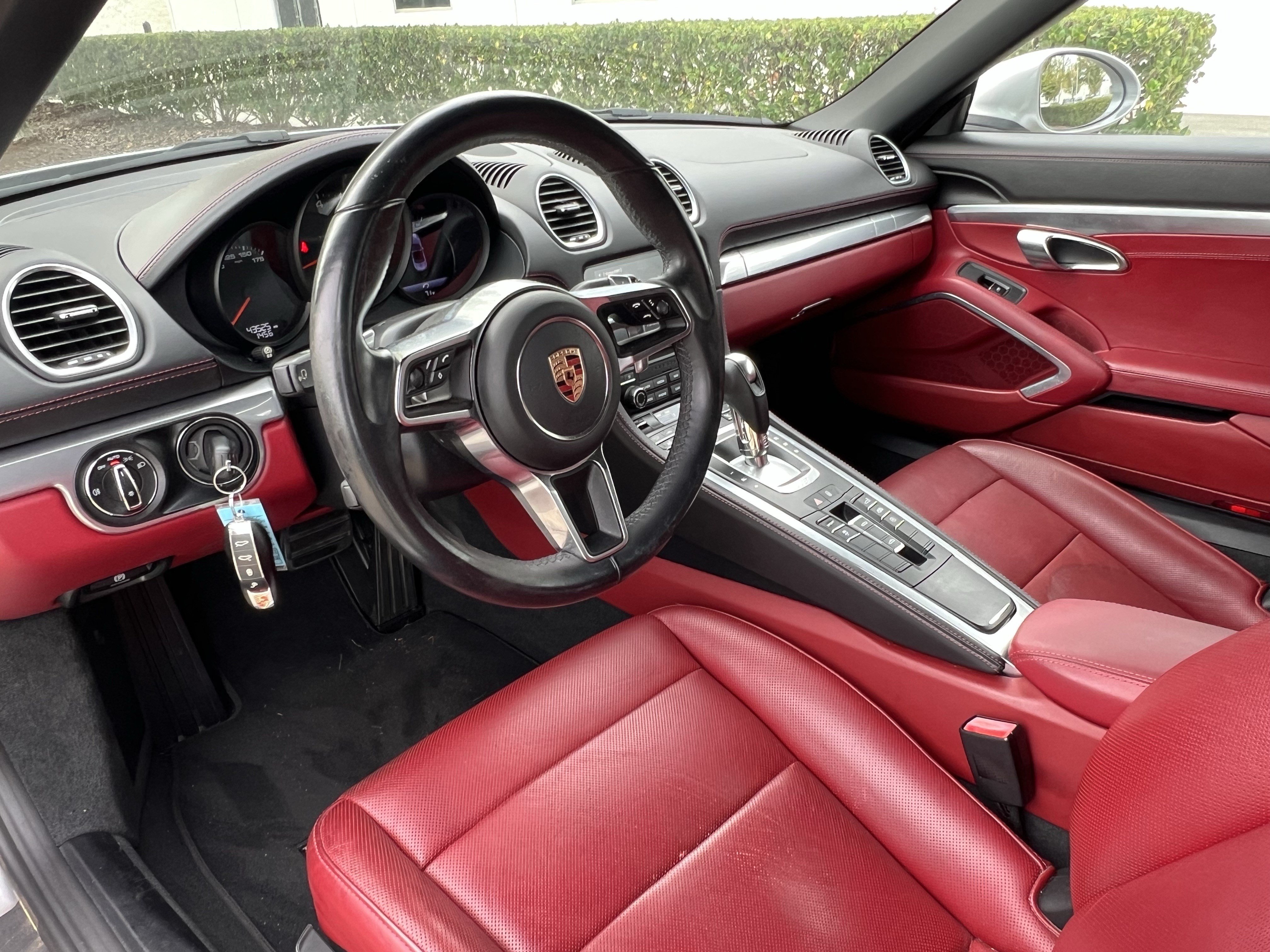 Used 2017 Porsche 718 Boxster RWD image 17