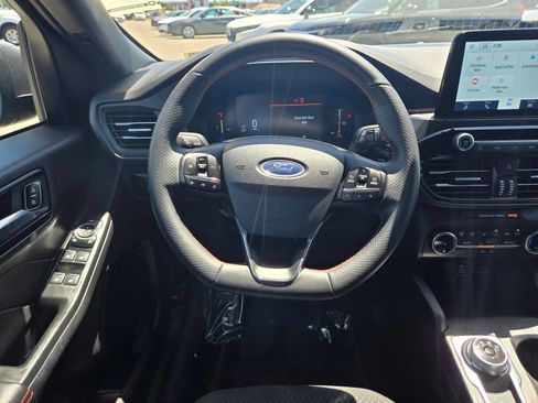 Used 2025 Ford Escape ST-Line AWD/4WD image 17