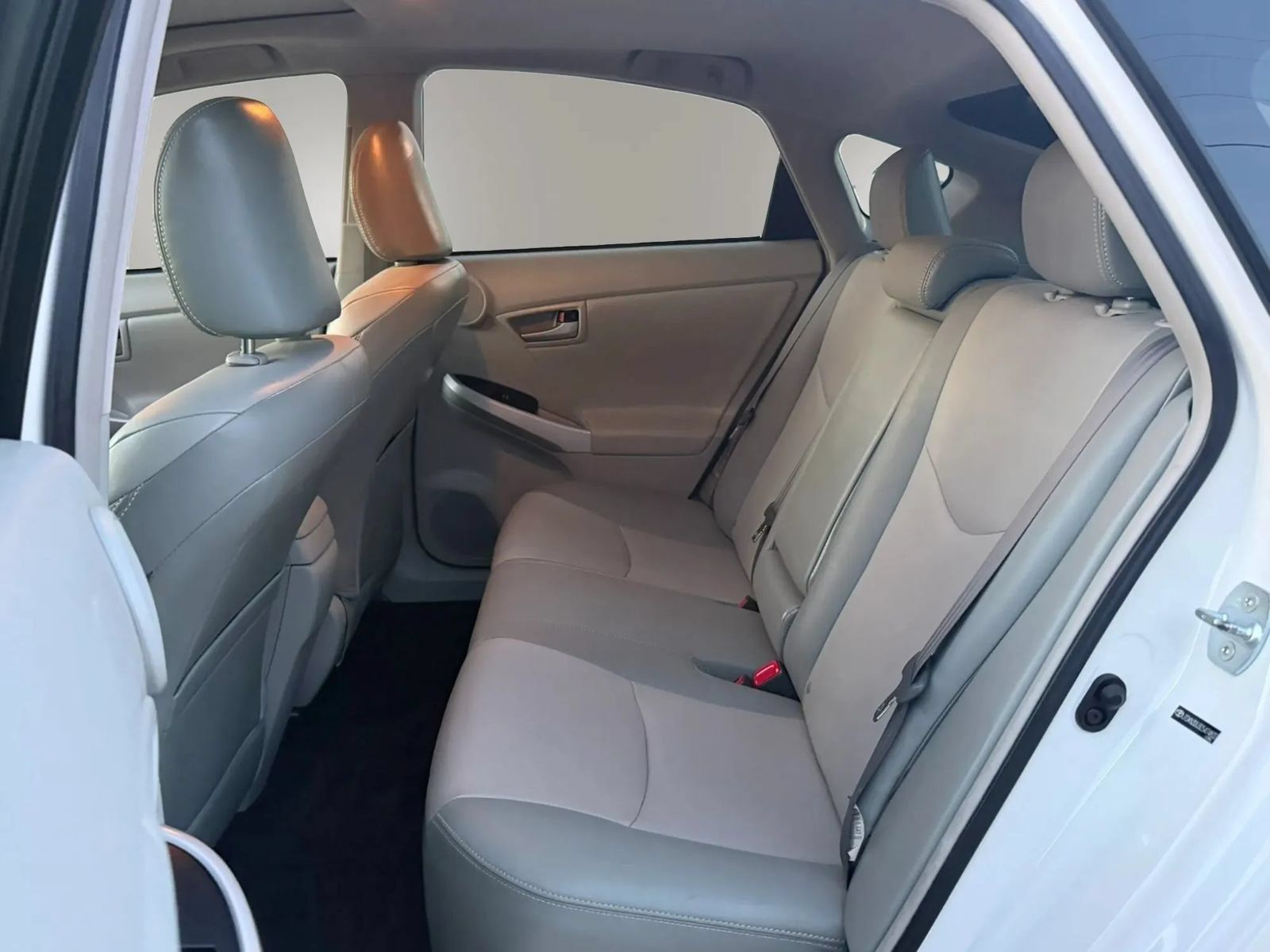 Used 2012 Toyota Prius Four w/ Deluxe Solar Roof Pkg FWD image 16