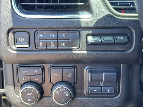 Used 2023 Chevrolet Tahoe High Country AWD/4WD image 7