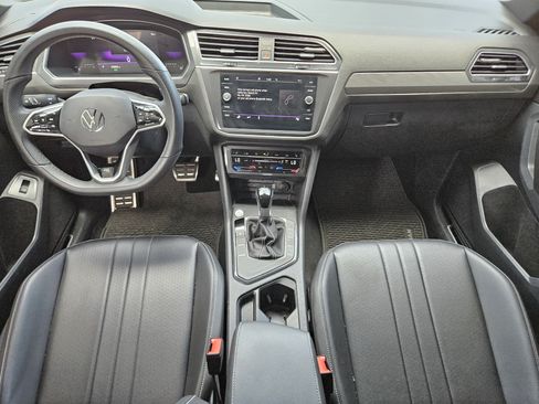 Used 2024 Volkswagen Tiguan SE R-Line FWD image 25