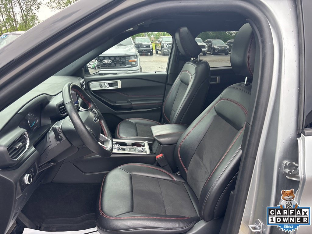 Used 2023 Ford Explorer ST-Line AWD/4WD image 25