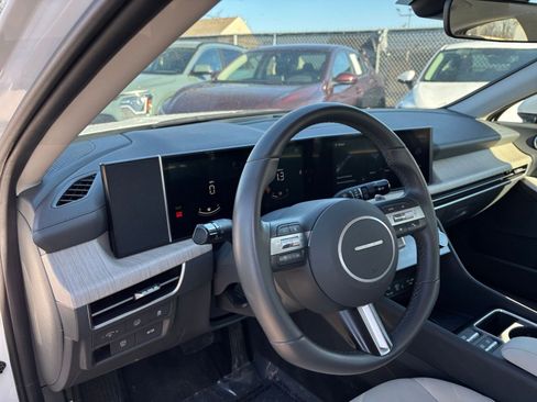 Used 2025 Hyundai Sonata SEL FWD image 35