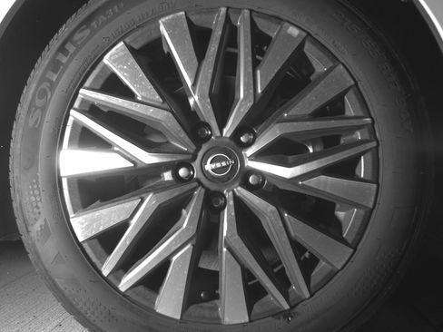 Used 2025 Nissan Altima 2.5 SV image 13