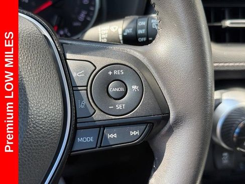 Used 2022 Toyota RAV4 XLE Premium FWD image 21
