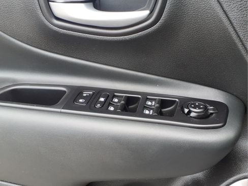 Used 2023 Jeep Renegade Limited AWD/4WD image 17