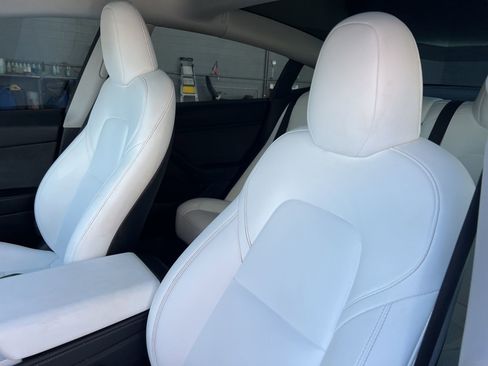 Used 2023 Tesla Model 3 Performance image 25