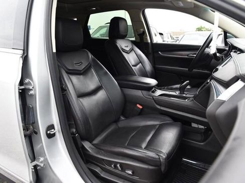 Used 2017 Cadillac XT5 Premium Luxury FWD image 20